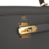 Hermès Kelly Retourné 28 Étain Togo Finition Or
