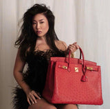 Sac Hermes Birkin 40 Autruche Rouge Vif avec Finitions Dorées - 1993, Cercle W
